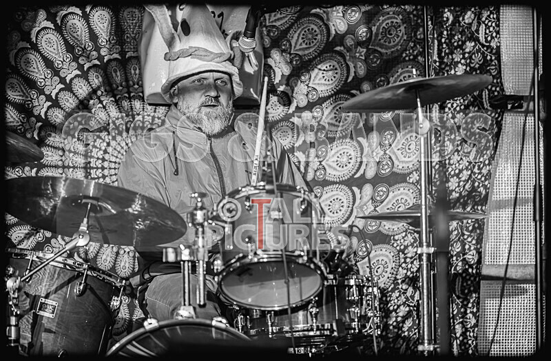 The Bensons-64 - THE BENSONS