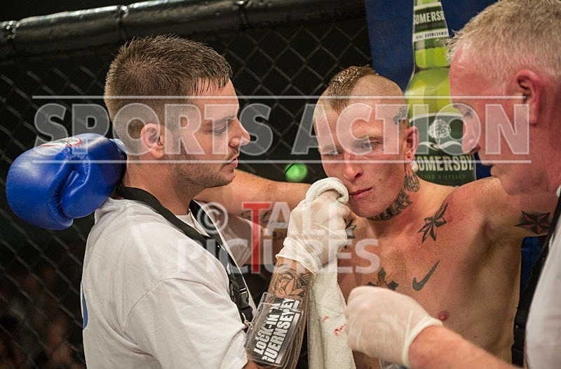 Lock-in Guernsey_2013_Bout-5-58 - BOUT-5