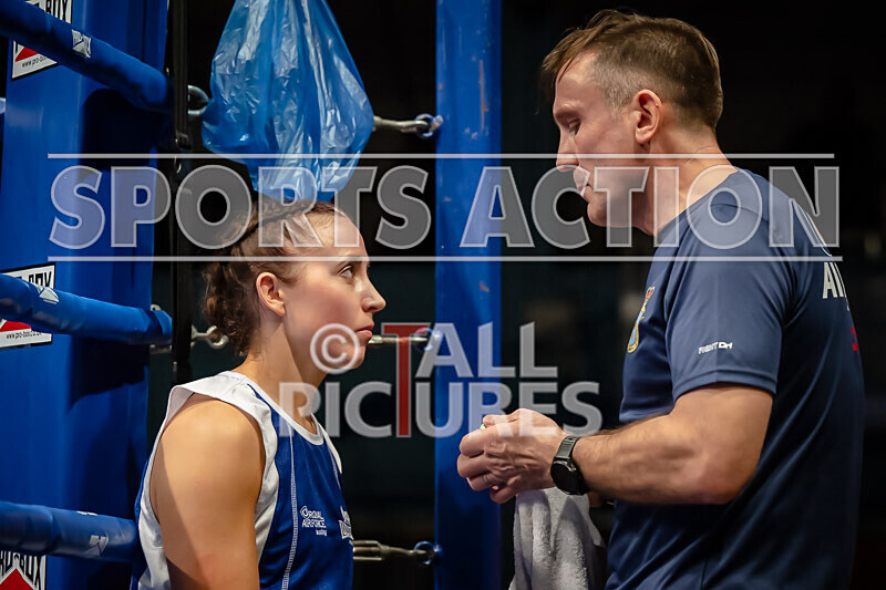 BOUT 6- Emma Martin v Stephanie Adlington-6 - BOUT 6: Emma Martin v Stephanie Adlington