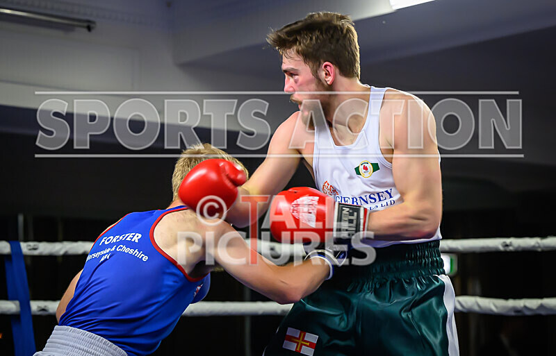 BOUT- 9 - Martinz Kublicks v Ben Forster-10 - BOUT 9 - Martinz Kublicks v Ben Forster