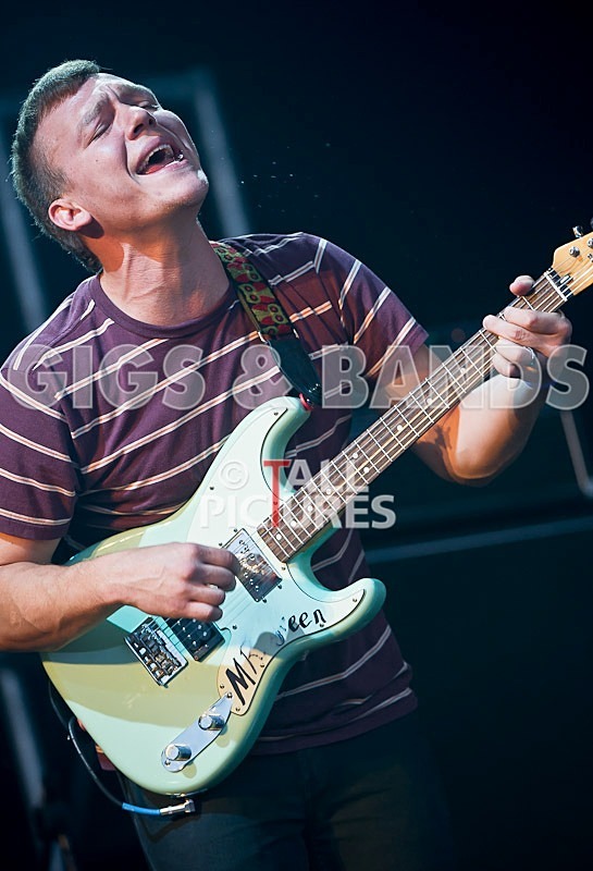 Cage the Elephant-41 - CAGE THE ELEPHANT