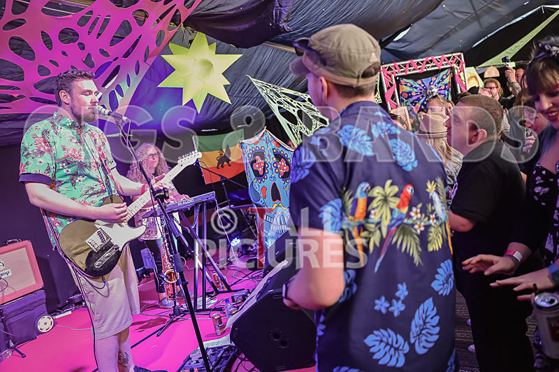 Honest Crooks-133 - HONEST CROOKS