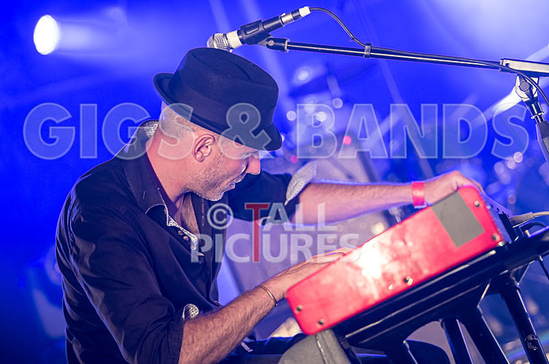 Johnny Cage and the Voodoo Groove-24 - JOHNNY CAGE AND THE VOODOO GROOVE