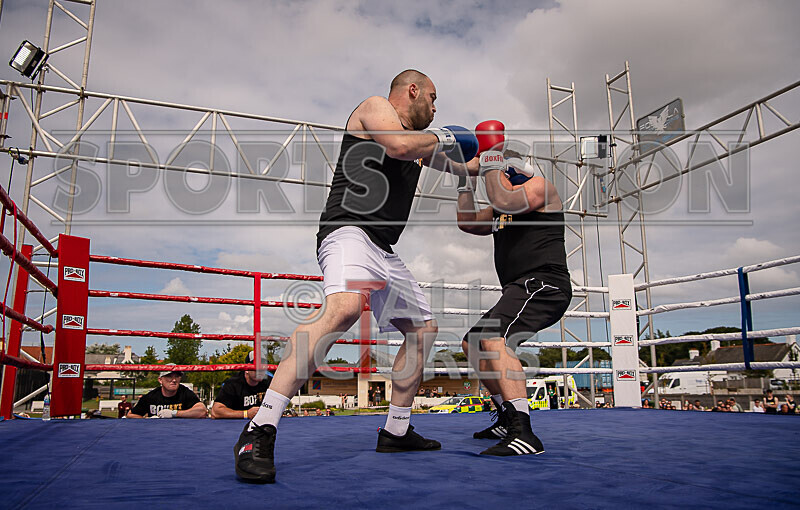 BOUT 2- Dave Tornado Taylor v Marvin Le Marvellous Odillard-16 - BOUT 2- Dave 'Tornado' Taylor v Marvin 'Le Marvellous' Odillard