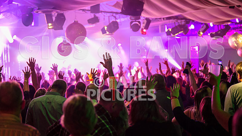 Fade2Grey-375 - FADE2GREY