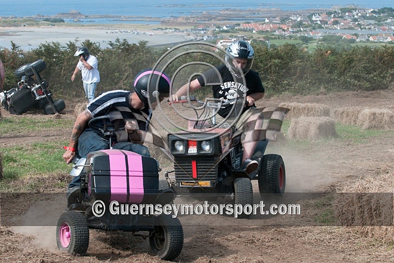 Mower Race Crash-3 - HOGWASH 2009 - SCENE