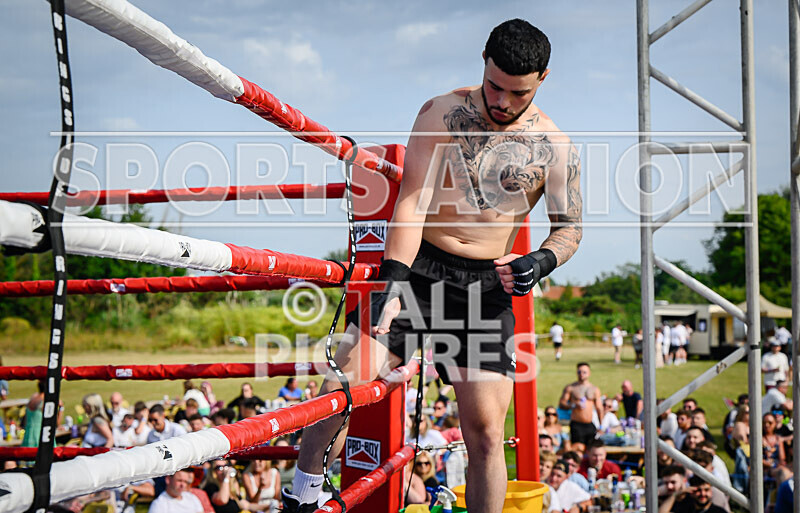 BOUT 6 - Keith the Terror of Tyneside v Sisco El Diablo Freitas-6 - BOUT 6 - Keith 'the Terror of Tyneside' v Sisco 'El Diablo' Freitas