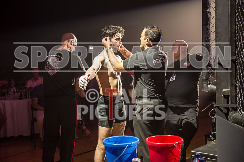 Michael Davies v Lewis Clapham-8 - MMA BRITISH LIGHTWEIGHT CHAMPIONSHIP