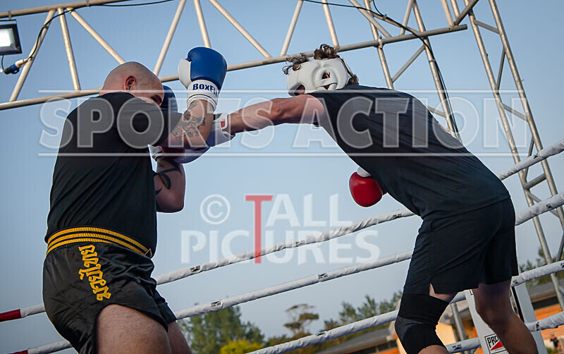 BOUT 12 - Ruairi -the Real Deal- ONeill v Jaques -Sharky- Colley-18 - BOUT 12 - Ruairi 'the Real Deal' O'Neill v Jaques 'Sharky' Colley