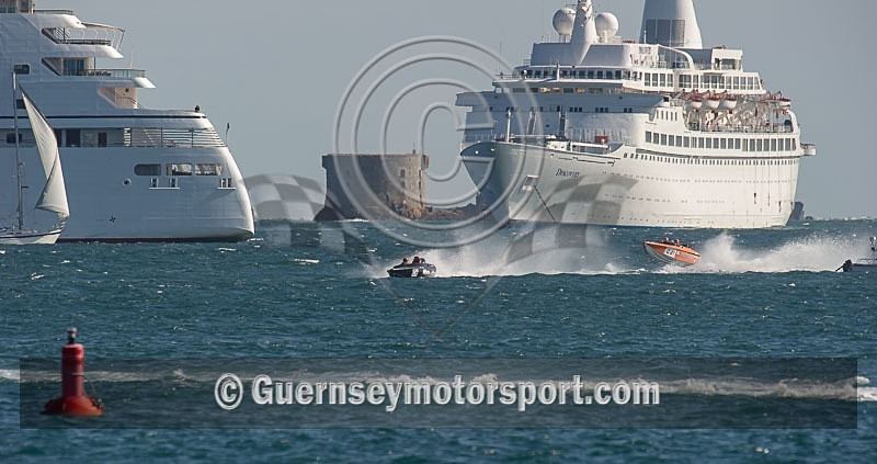 Powerboat Race_25-08-2013-9 - RACE-11 NORTH BEACH