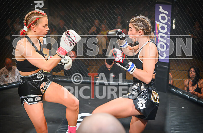 BOUT- 9 - Laura Douglas v Georgia Blumsom-12 - BOUT 9 - Laura Douglas v Georgia Blumsom