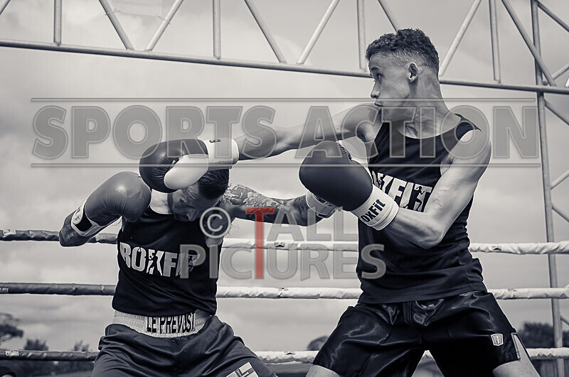 BOUT 3- Martin the not so Raging Bull Le Prevost v Ben Hizzy Hislop-18 - BOUT 3- Martin 'the not so Raging Bull' Le Prevost v Ben 'Hizzy' Hislop