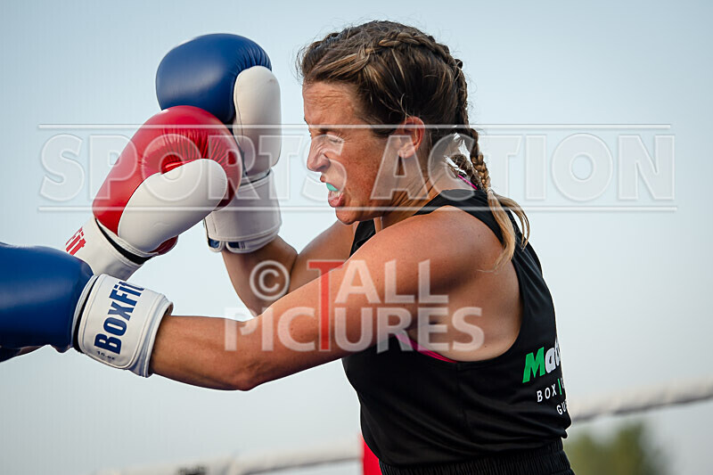 BOUT 13 - Jo -the Hammer- Wheatley v Fran -the Force- Field-44 - BOUT 13 - Jo 'the Hammer' Wheatley v Fran 'the Force' Field