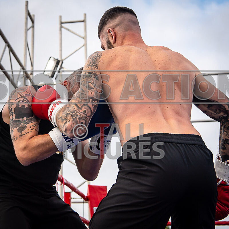 BOUT 14- Koen Kraken Le Prevost v Alec the Bomber Bailey-31 - BOUT 14- Koen 'Kraken' Le Prevost v Alec 'the Bomber' Bailey