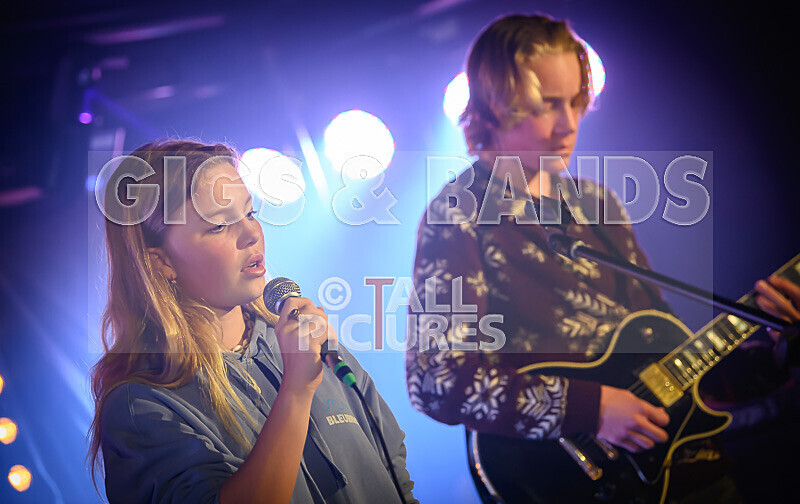 Motionless-29 - MOTIONLESS