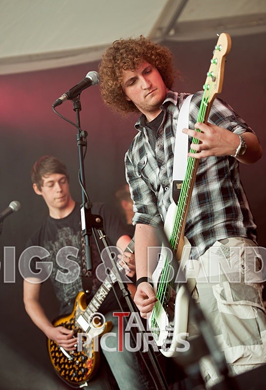 Breaking the Silence-138 - BREAKING THE SILENCE