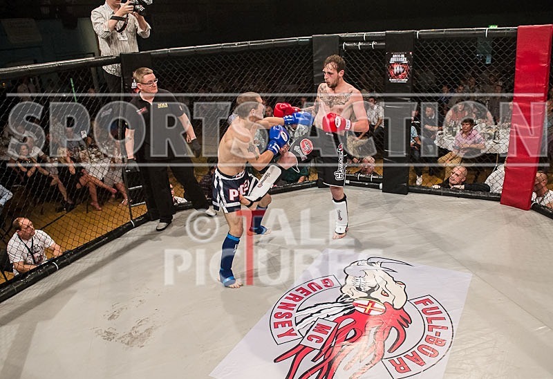 Cage Fighting_2012_Bout 5-16 - BOUT-5