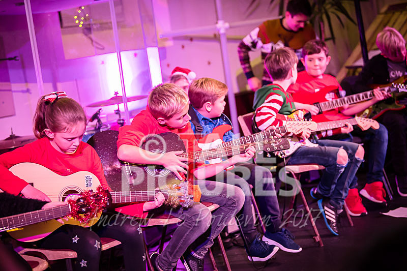 SoPM Christmas Concert 2017-8 - SCHOOL OF POPULAR MUSIC CHRISTMAS CONCERT 2017