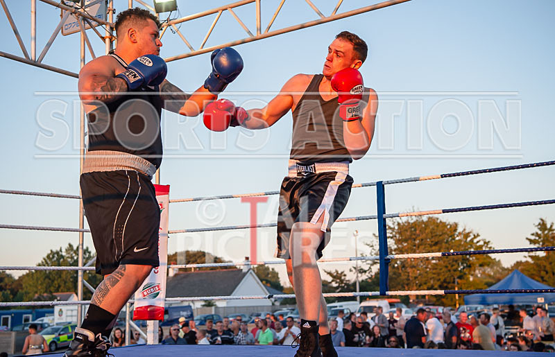 BOUT-13- Luke Skovronek v Jonny JB Burnard-3 - BOUT-13 Luke Skovronek v Jonny 'JB' Burnard