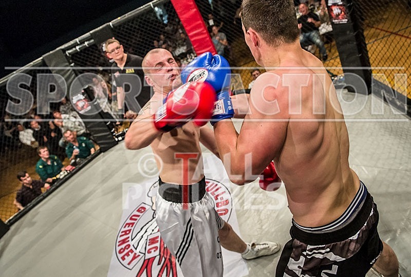 Cage Fighting_2012_Bout 4-33 - BOUT-4