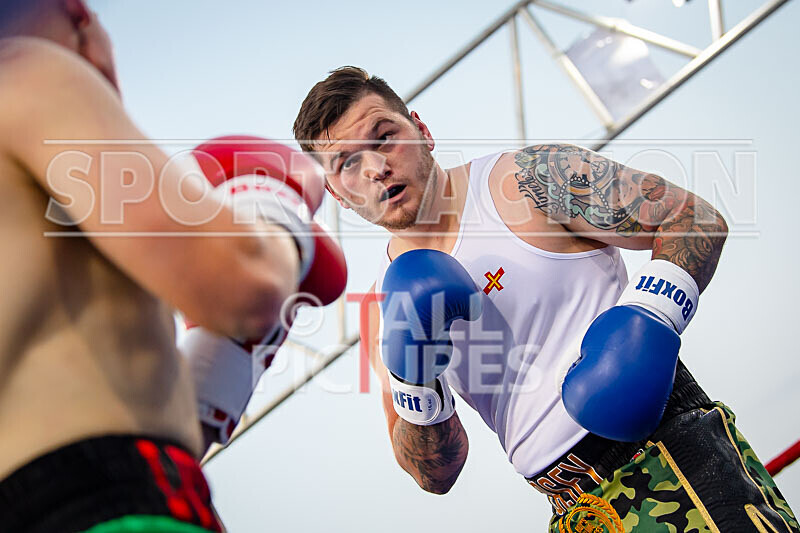 BOUT 17 - Luke Robert v Casey De La Mare-27 - BOUT 17 - Luke Robert v Casey De La Mare