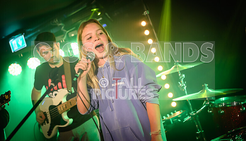 Motionless-30 - MOTIONLESS