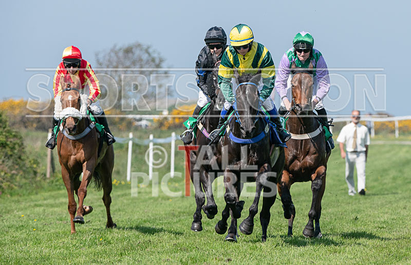 Guernsey Race Club Horse Racing 2018-20 - GUERNSEY RACE CLUB BANK HOLIDAY 2018