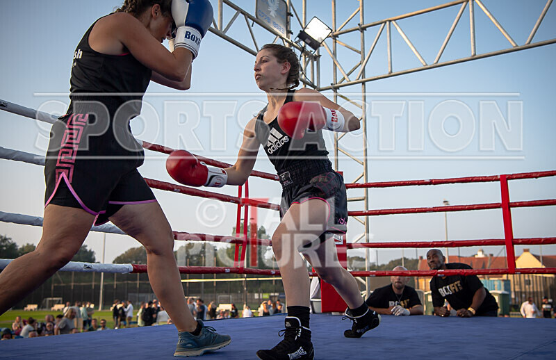 BOUT 13 - Jo -the Hammer- Wheatley v Fran -the Force- Field-17 - BOUT 13 - Jo 'the Hammer' Wheatley v Fran 'the Force' Field