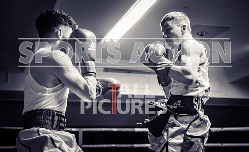 BOUT- 10 - Tom Teers v Shane Smith-39 - BOUT: 10 - Tom Teers v Shane Smith