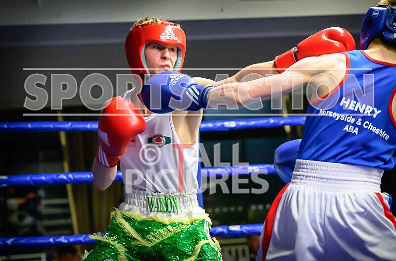 BOUT- 5 - Arnie Watson v Ryan Henry-25 - BOUT 5 - Arnie Watson v Ryan Henry