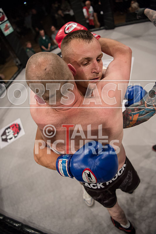 Matis Slomba v Shane Bentley-15 - BOUT 3 Matis Slomba v Shane Bentley