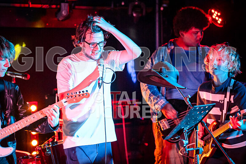 Australian Death Roach-40 - AUSTRALIAN DEATH ROACH