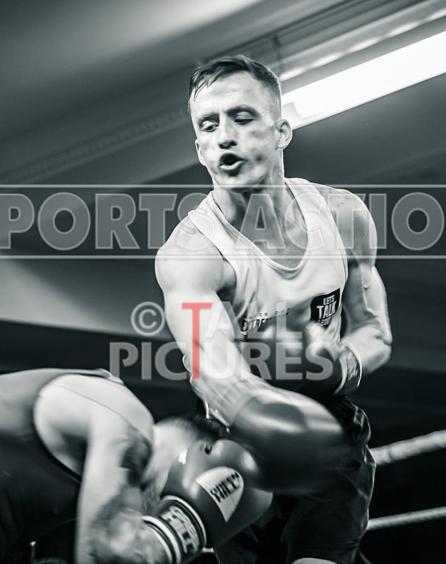 BOUT-5_Rob Brehaut v Ryan Davies-15 - BOUT-5_Rob Brehaut v Ryan Davies