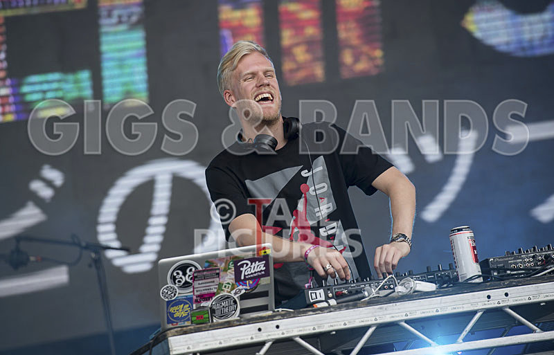 Snakehips-14 - SNAKEHIPS