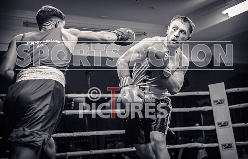 BOUT- 9_Daniel Du Four v Liam Collier-31 - BOUT- 9_Daniel Du Four v Liam Collier