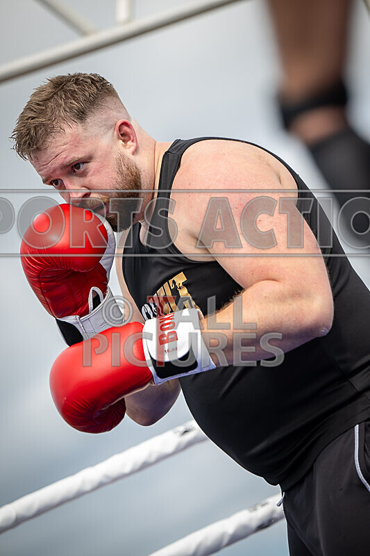 BOUT 2- Dave Tornado Taylor v Marvin Le Marvellous Odillard-35 - BOUT 2- Dave 'Tornado' Taylor v Marvin 'Le Marvellous' Odillard