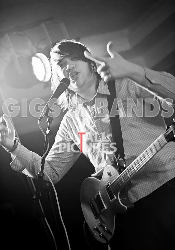 The Deadbeats-5 - THE DEADBEATS