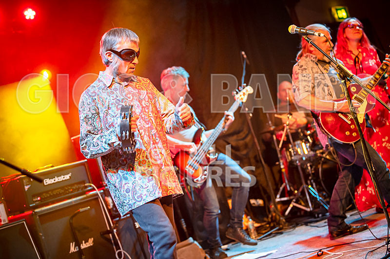 The Sacred Hearts-1 - THE SACRED HEARTS