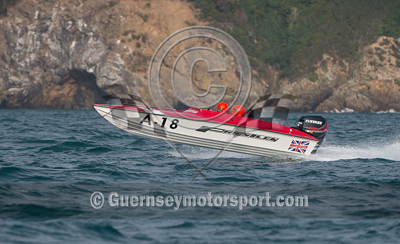 Worlds Powerboats_2014_Race-2-149 - UIM CLASS 3A & 3B WORLD OFFSHORE CHAMPIONSHIP_RACE-2