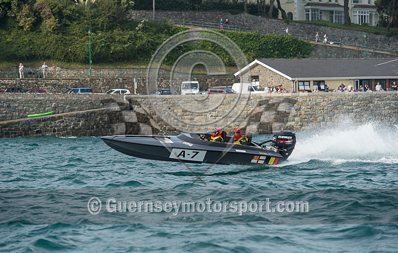 Worlds Powerboats_2014_Race-2-138 - UIM CLASS 3A & 3B WORLD OFFSHORE CHAMPIONSHIP_RACE-2