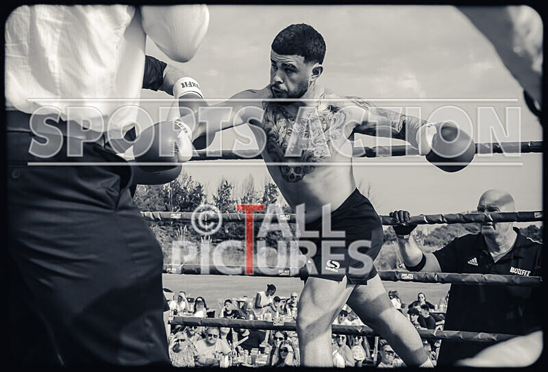 BOUT 6 - Keith the Terror of Tyneside v Sisco El Diablo Freitas-15 - BOUT 6 - Keith 'the Terror of Tyneside' v Sisco 'El Diablo' Freitas