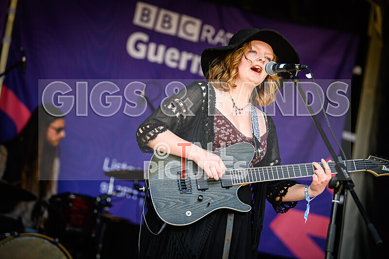 Kiya Ashton-50 - KIYA ASHTON