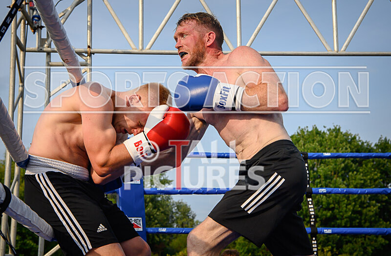 BOUT 8 - Mark Butterwork v Marvelous Modris Kononovs-15 - BOUT 8 - Mark Butterwork v 'Marvelous' Modris Kononovs