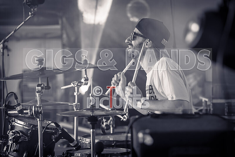 Millie Manders  The Shut Up-39 - MILLIE MANDERS & THE SHUT UP