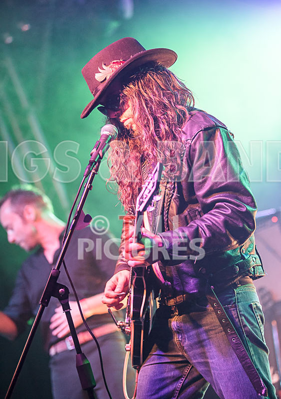 Johnny Cage and the Voodoo Groove-53 - JOHNNY CAGE AND THE VOODOO GROOVE