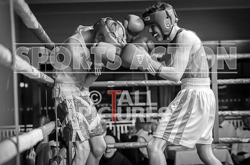 BOUT- 5 - Arnie Watson v Ryan Henry-30 - BOUT 5 - Arnie Watson v Ryan Henry