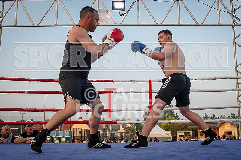 BOUT 15 - Alec -the Bomber- Bailey v Owen Poynder-10 - BOUT 15 - Alec 'the Bomber' Bailey v Owen Poynder