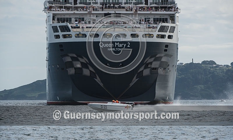 Powerboat Racing_04-08-2013-22 - RACE-9 NORTH BEACH OUTER