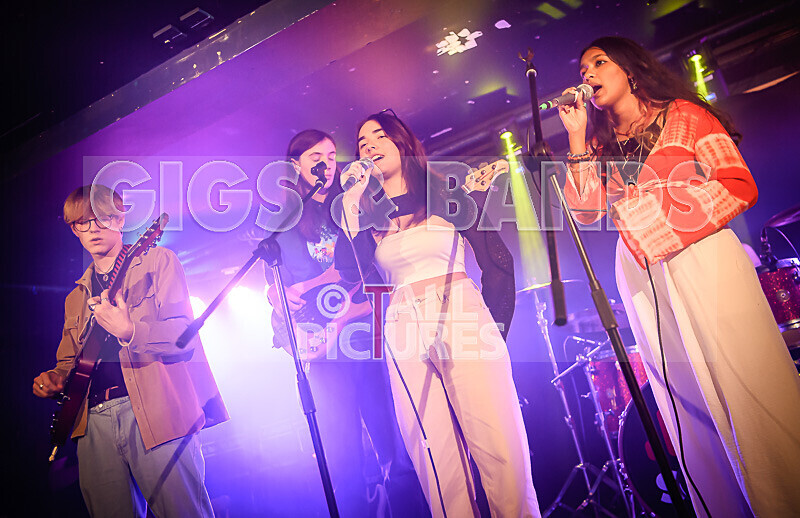 Bonnie and the Others-8 - BONNIE AND THE OTHERS