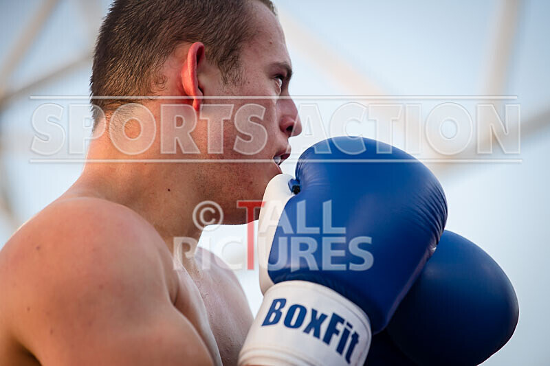 BOUT 14 - Koen -Kraken- Le Prevost v Lewis Bourgaize-28 - BOUT 14 - Koen 'Kraken' Le Prevost v Lewis Bourgaize